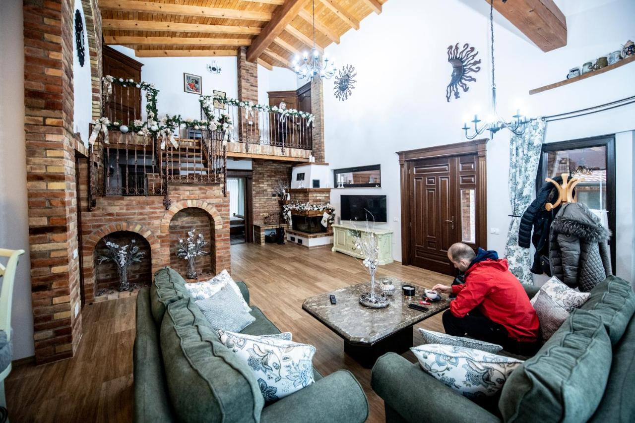 Villa Diva Budureasa ภายนอก รูปภาพ