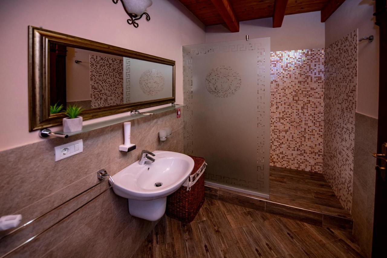 Villa Diva Budureasa ภายนอก รูปภาพ