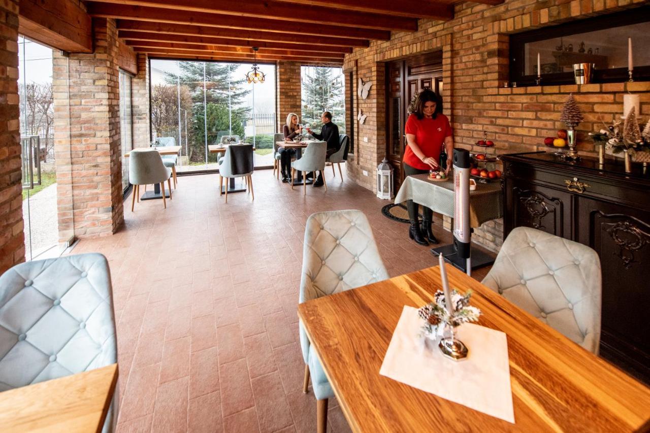 Villa Diva Budureasa ภายนอก รูปภาพ