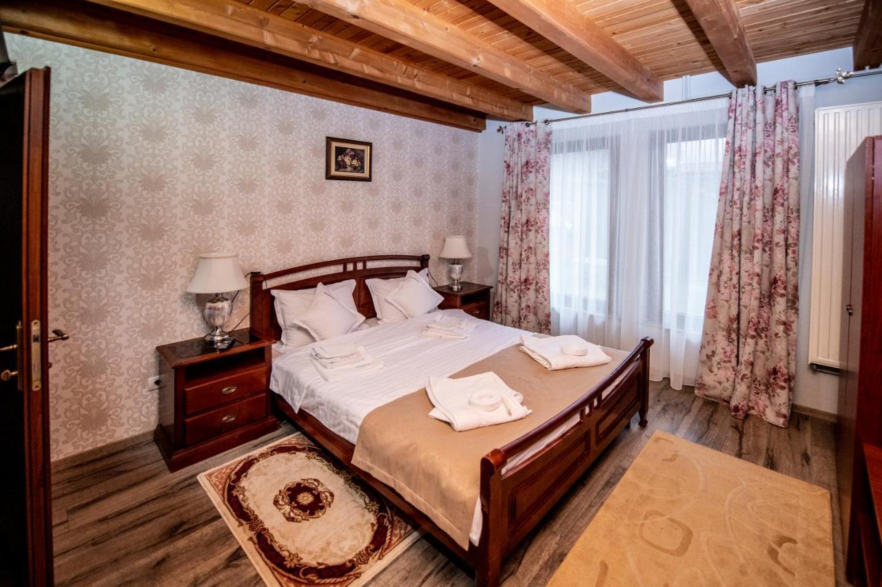 Villa Diva Budureasa ภายนอก รูปภาพ