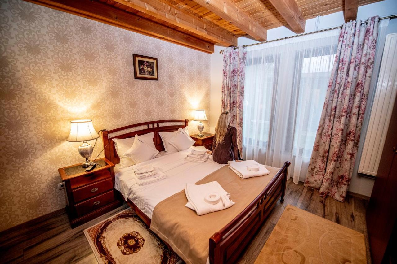 Villa Diva Budureasa ภายนอก รูปภาพ