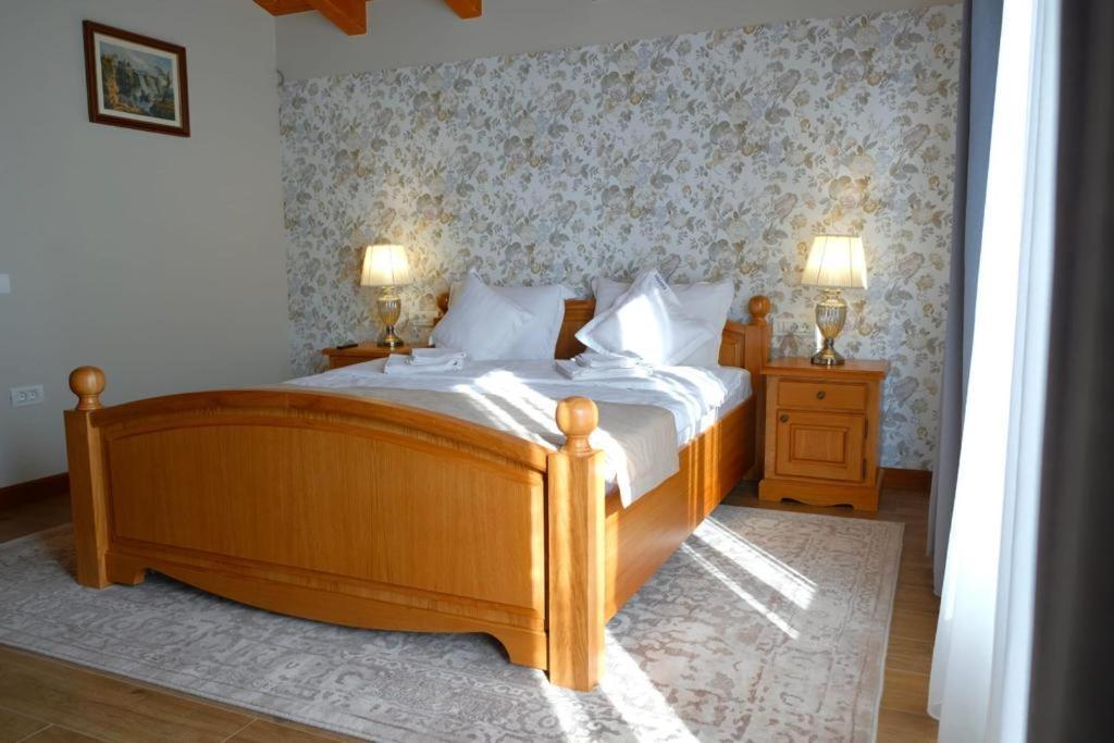 Villa Diva Budureasa ภายนอก รูปภาพ
