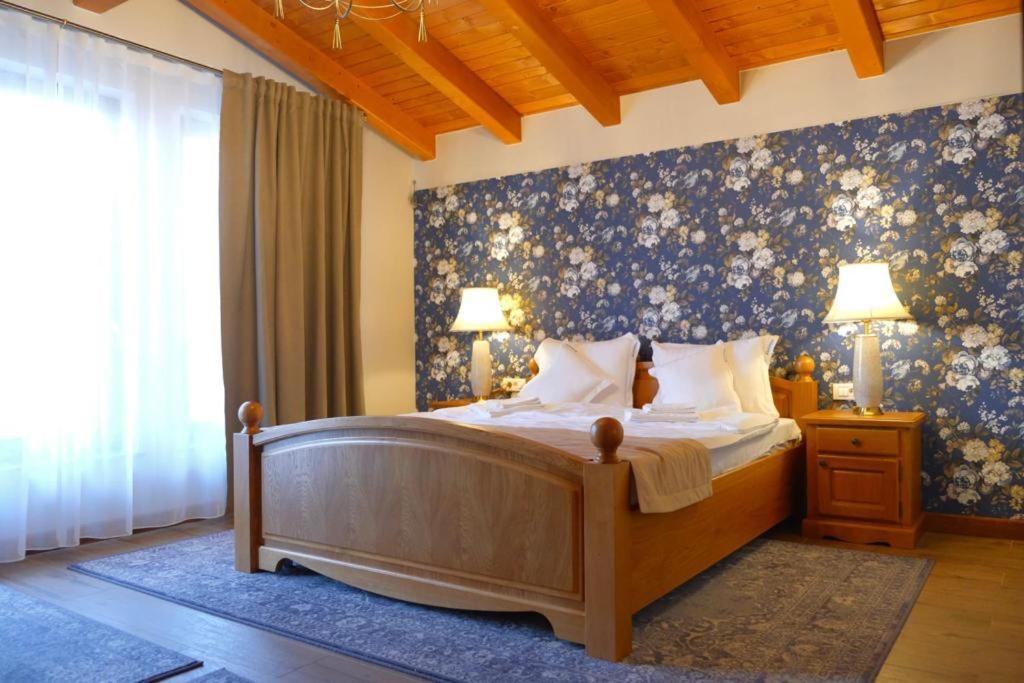 Villa Diva Budureasa ภายนอก รูปภาพ