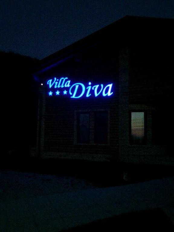 Villa Diva Budureasa ภายนอก รูปภาพ